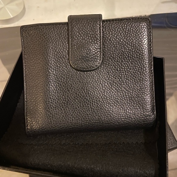 Chanel caviar bifold wallet - Picture 11 of 11